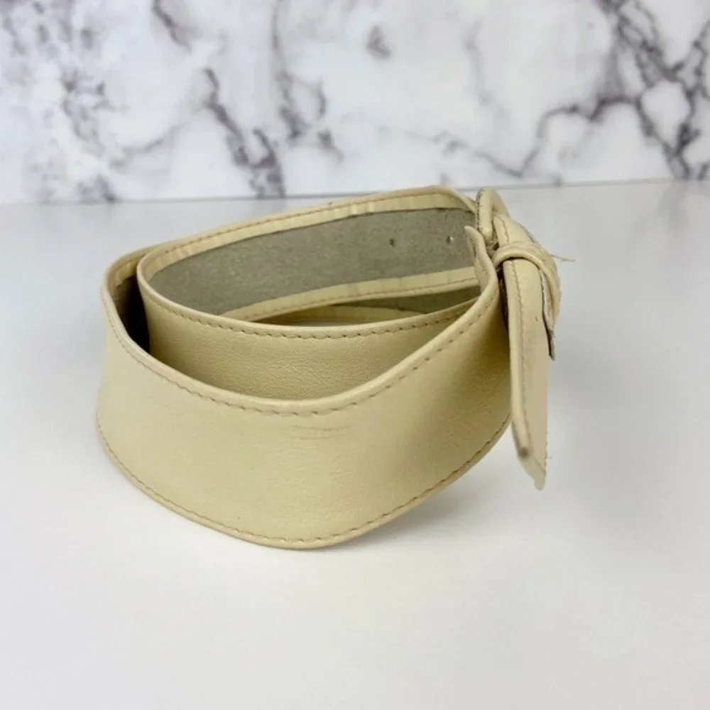 Vintage Lightweight Beige Leather Belt